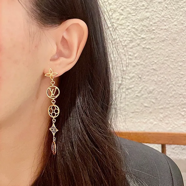 【かわいい♡新作】【ルイヴィトン】LV フラワーグラム ピアス 偽物 vua46650