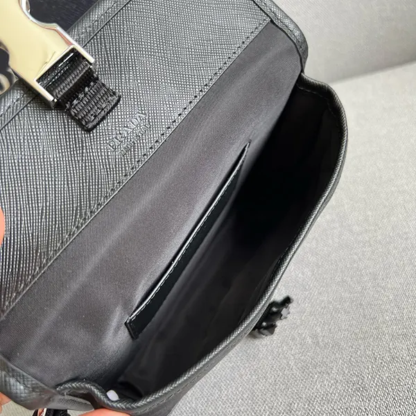 プラダ n級品 Bag クロスボディ ショルダーバッグ ブラック 2サイズ