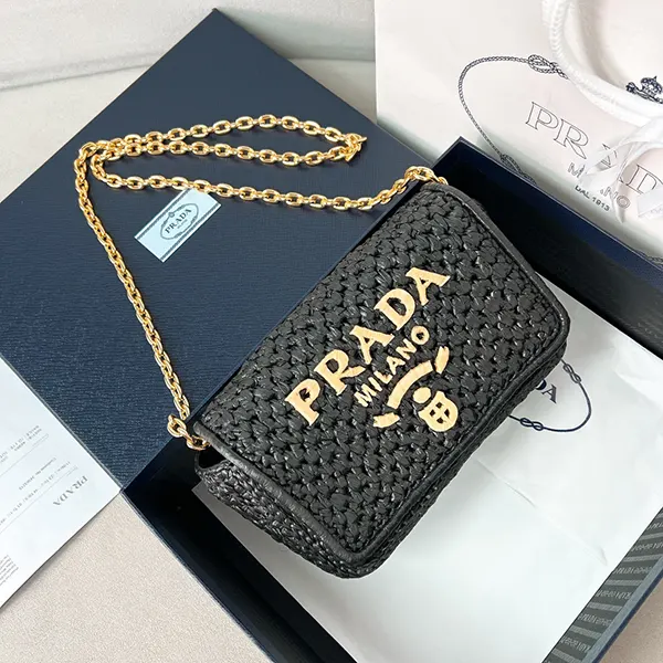 注目★プラダ ロゴ刺繍 クロシェ ショルダーバッグ コピー商品 2色展開 pup90974