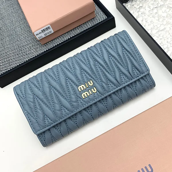 ミュウミュウ レザー財布 長財布 マテラッセ レプリカ myo32629