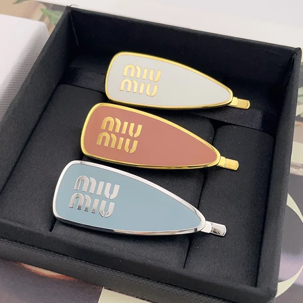 速達発送ミュウミュウ パロディ エナメルメタル ヘアクリップ 6色 myi93725