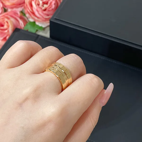 【大特価】ショパール アイスキューブ リング コピー shp55727