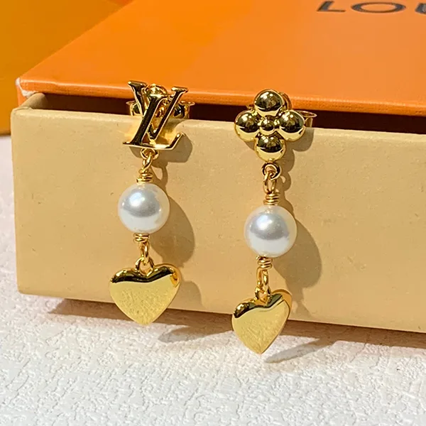 ルイヴィトン ピアス パンダント LV ハート レプリカ M01011