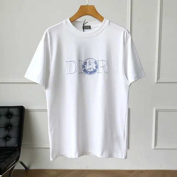 【限定コラボ♡ユニセックスで着れる♡】ディオール Tシャツ パチモン 583J696C0554