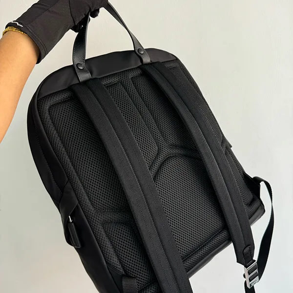 プラダ 洗練された ◆Re-Nylon サフィアーノレザー バックパック 2VZ104