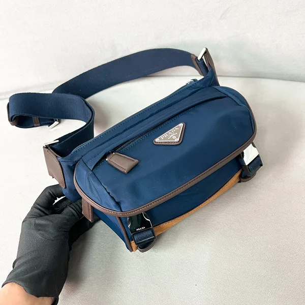 セレブ多数愛用 プラダ パチモン◆Re-Nylon レザー ショルダーバッグ クロスボディ 2VH1710