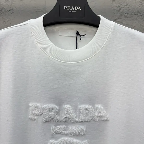 プラダ エンブロイダリー ジャージー Tシャツ 偽物 puc81515