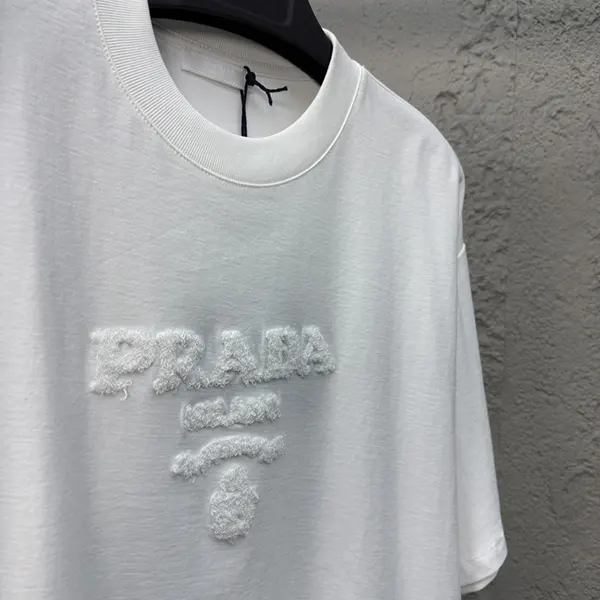 プラダ エンブロイダリー ジャージー Tシャツ 偽物 puc81515