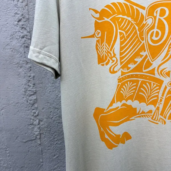 バーバリー EDK プリント コットンTシャツ 偽物 8096376
