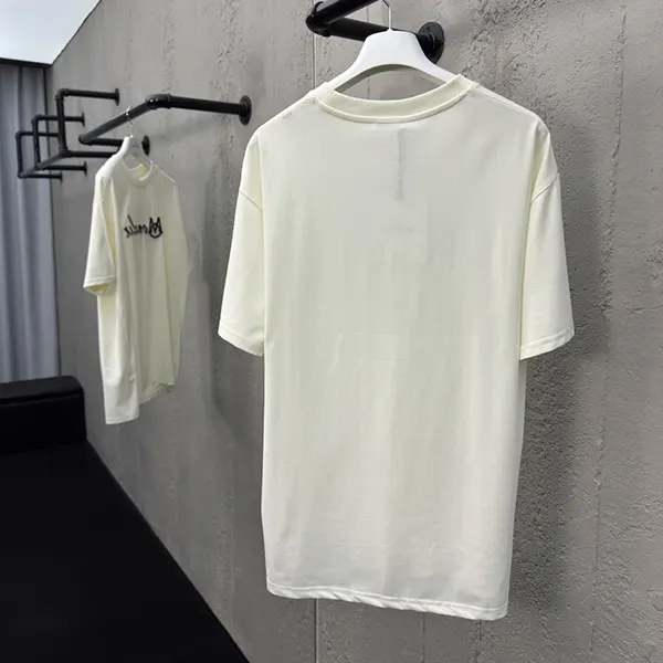 モンクレール 刺繍ロゴパッチ Tシャツ 偽物 半袖 K10918C000