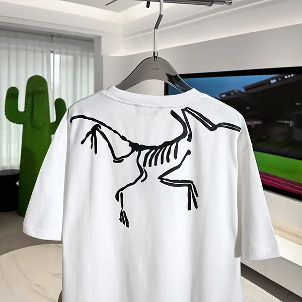 送料無料 ジルサンダー+ アークテリクス ロゴTシャツ コピー コットン 半袖 Jii25490