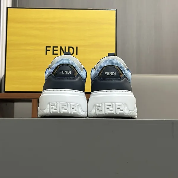 ☆超人気☆フェンディ n級品 FFジャカード フォース スニーカー fea08198