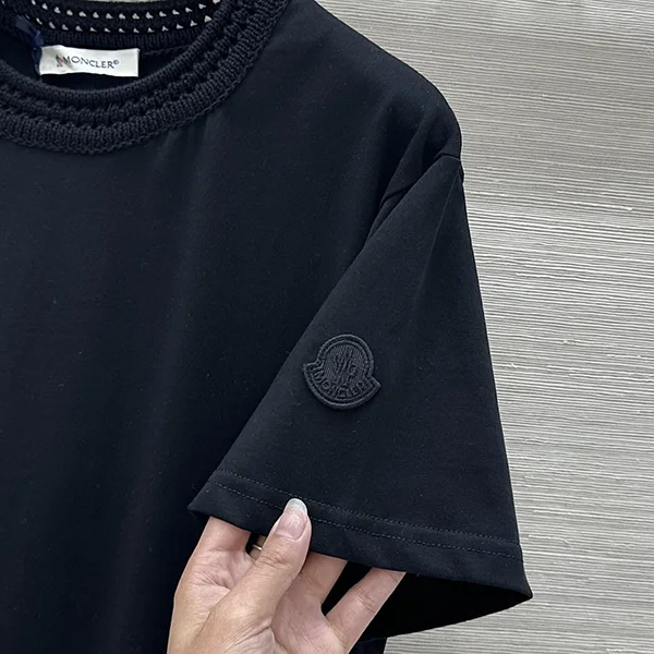 モンクレール クルーネックTシャツ コピー ブラック mos17155