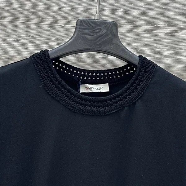 モンクレール クルーネックTシャツ コピー ブラック mos17155