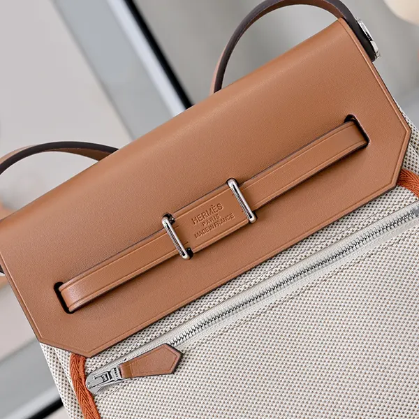 実用的でシンプルな可愛さ【エルメス コピー】Herbag Zip 20 バッグ 3色 H086430CCAA
