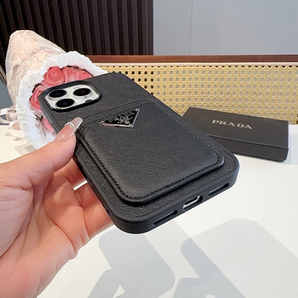 プラダ 偽物 iPhone16