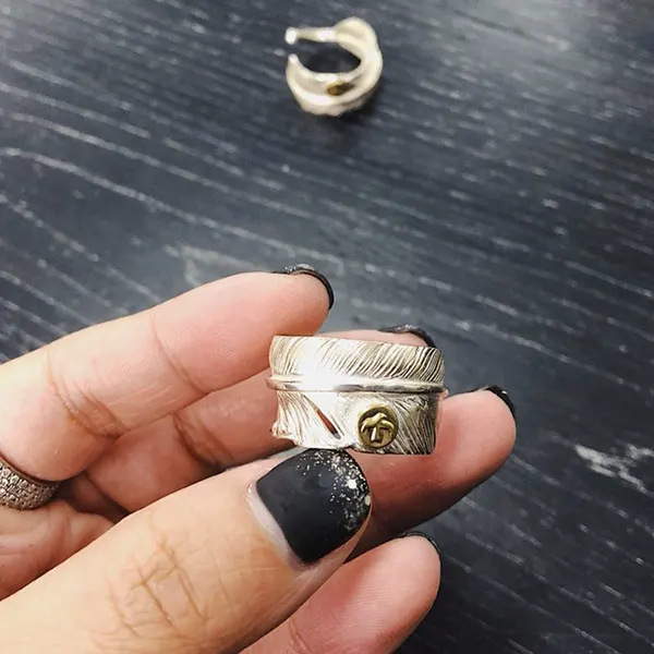 ゴローズ コピー 金メタル付シルバーフェザーリング gon80355