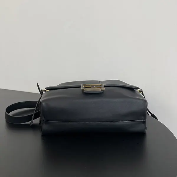 フェンディ コピー新作 マンマバゲット ラージ★ブラック 8BR834A