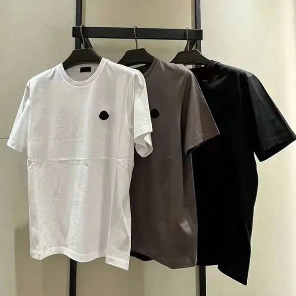 モンクレール 縦型のロゴプリント 偽物 クルーネック 半袖Tシャツ 3色 j10918