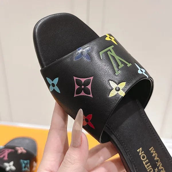 使い勝手良しコラボ限定 ルイヴィトン LV x TM 6AM フラットミュール 黒 コピー 1AGVX8