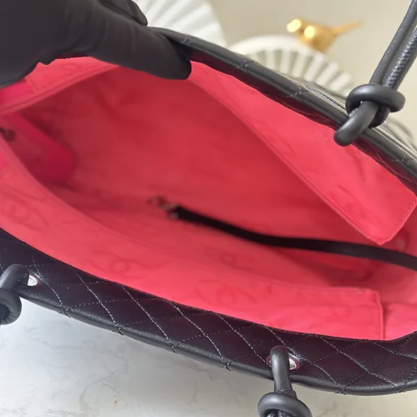 目を惹くカラーシャネル コピー商品 カンボンライン ラージトートバッグ shq63700