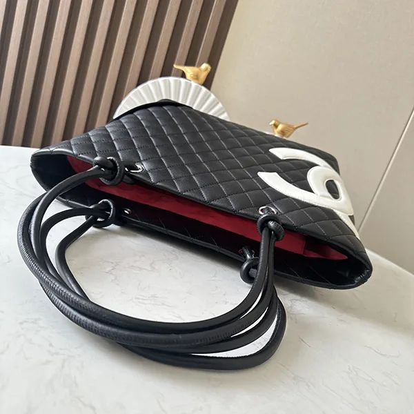 大人気!シャネル カンボンライン ラージトートバッグ レプリカ sha82817