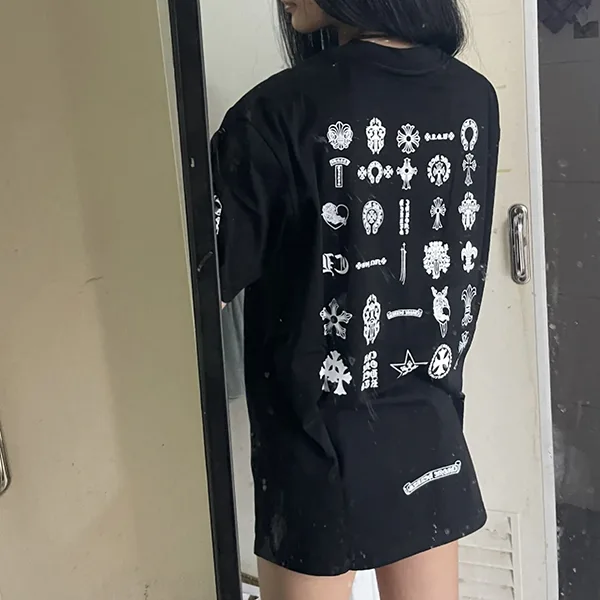 超話題★クロムハーツ★インパクトのMulti Logo Tシャツ 偽物★ Kuh32431