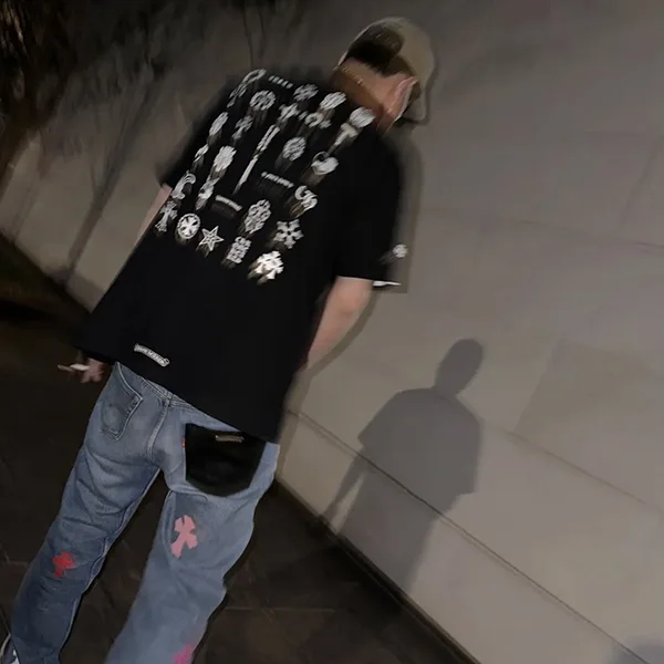 超話題★クロムハーツ★インパクトのMulti Logo Tシャツ 偽物★ Kuh32431