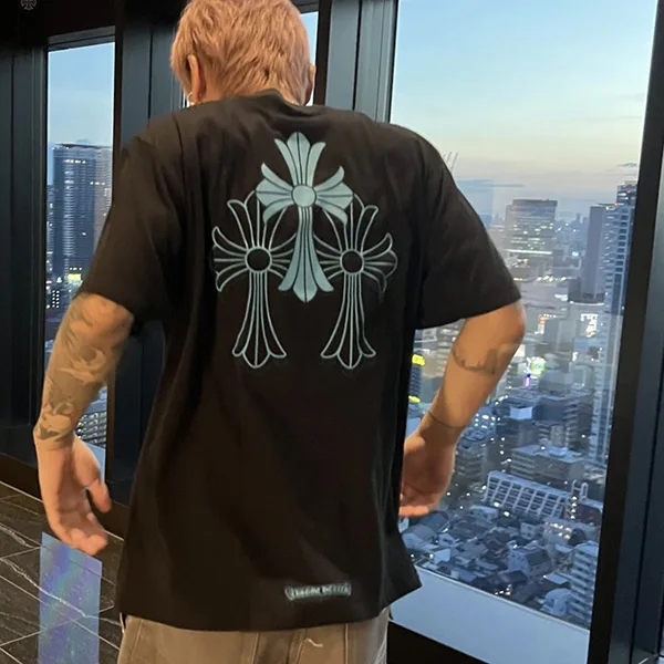 超人気状態!【クロムハーツ 】トリプルクロス Tシャツ N級品 半袖 Kut74547