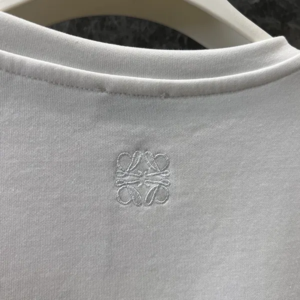 ロエベ リラックスフィットTシャツ 偽物 プリントTシャツ 滝沢眞規子 s540y2