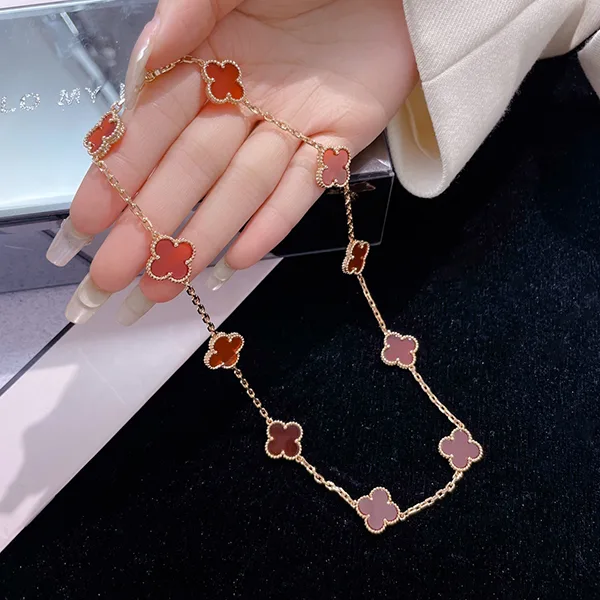 大人気!ヴァンクリーフ パロディ ヴィンテージ アルハンブラ ネックレス YG