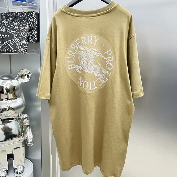 バーバリー EKDバッジ コットンTシャツ コピー 3色 81090891