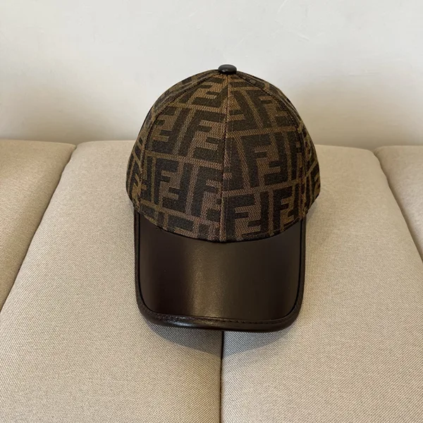 最新でオシャレフェンディ ファブリック ベースボールキャップ コピー商品 2色 fea62179