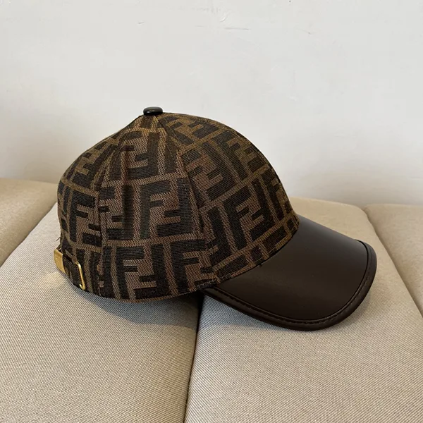 最新でオシャレフェンディ ファブリック ベースボールキャップ コピー商品 2色 fea62179