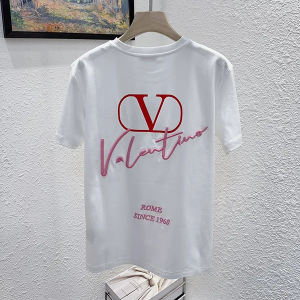 おすすめヴァレンティノ レプリカ エンブロイダリー Vロゴ 半袖 Tシャツ Vuv37678