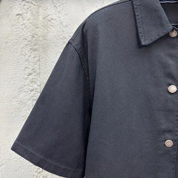 目を惹くカラー プラダ コピー商品 Denim shirt ブラック デニムシャツ puf83081