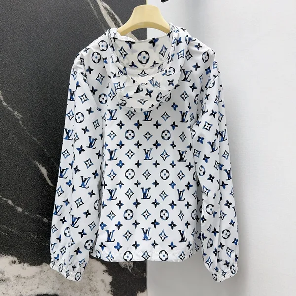 【大特価】ルイヴィトン パチモン アクアレル モノグラムパーカ 1AHGME