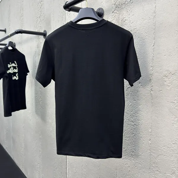 速達発送 ルイヴィトン 激安 グローシグネチャー Tシャツ vuv91432