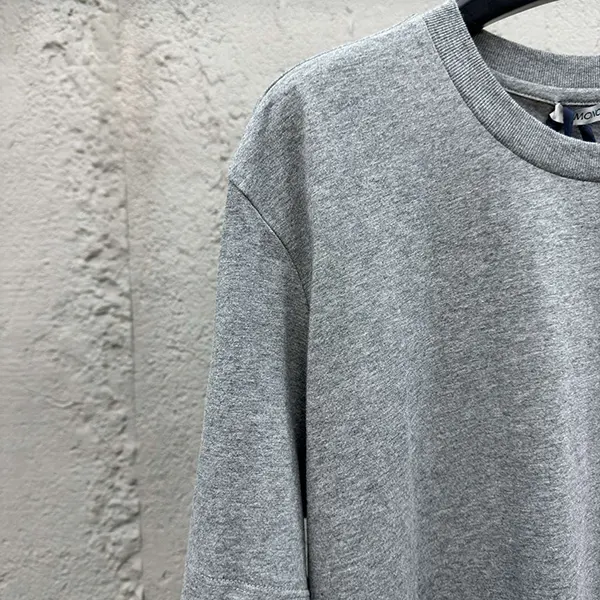最新でオシャレ モンクレール ロゴカットソー Tシャツ mox06913