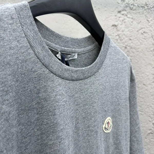 最新でオシャレ モンクレール ロゴカットソー Tシャツ mox06913