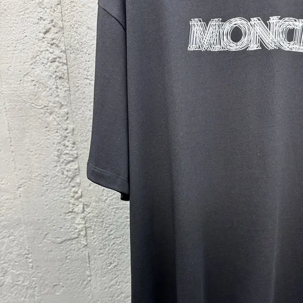 注目★ モンクレール Tシャツ コピー 半袖 ロゴ mog90355
