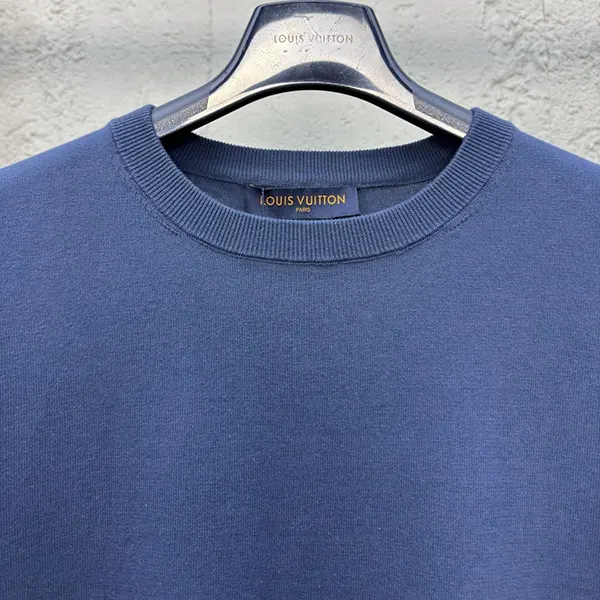 おすすめ ルイヴィトン エンボスLV Tシャツ n級品 vux15886