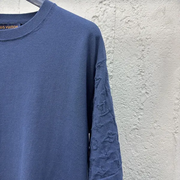 おすすめ ルイヴィトン エンボスLV Tシャツ n級品 vux15886