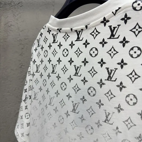送料込 ルイヴィトン グラデーション コットンTシャツ 激安 vux87646