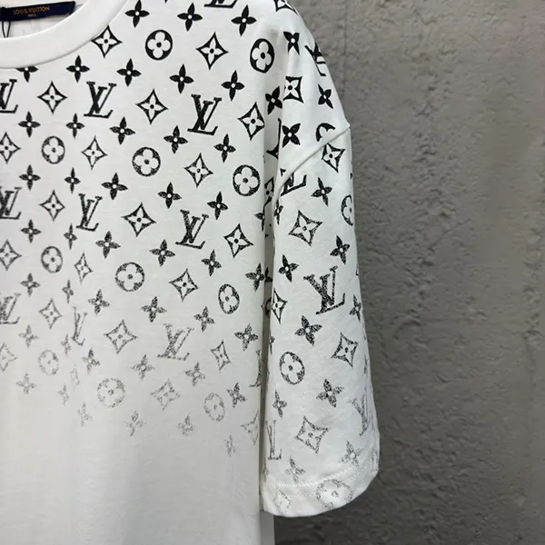 送料込 ルイヴィトン グラデーション コットンTシャツ 激安 vux87646