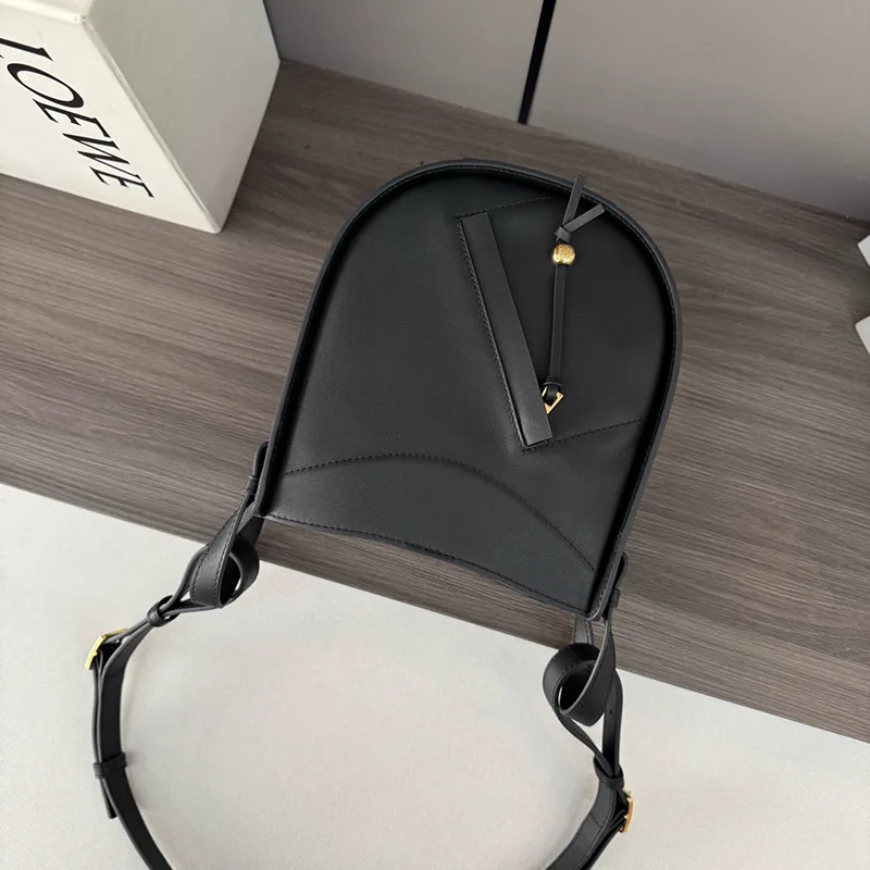 激安価格!ロエベ パチモン ハンモック スライスバッグ シャイニーカーフ loq64219