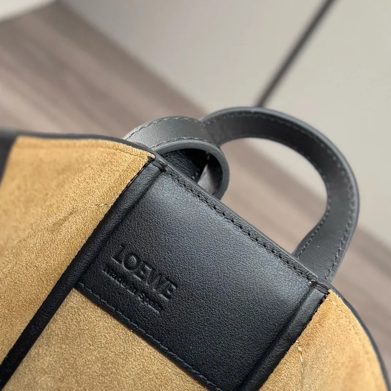 激安価格!ロエベ パチモン ハンモック スライスバッグ シャイニーカーフ loq64219