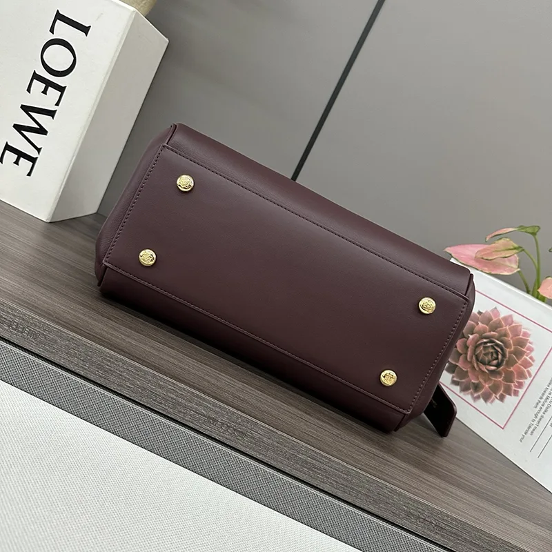 ロエベ 贋物 マドリードバッグ スモール サプルカーフ loy71772