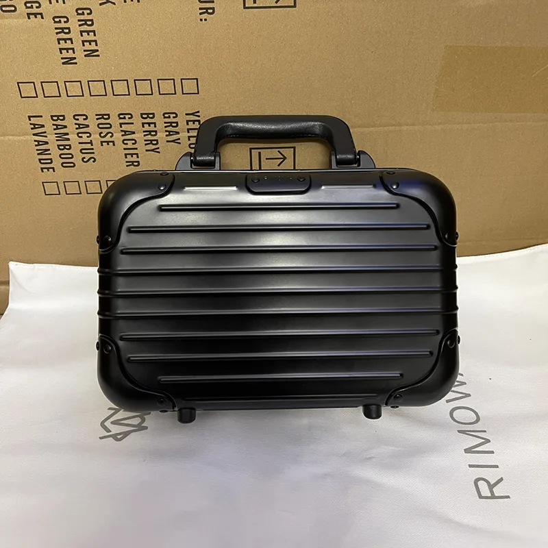 セール新作 リモワ コピー商品 クロスボディバッグ ショルダー riq06160