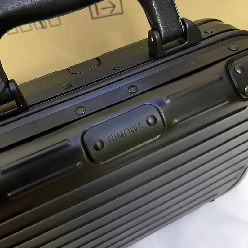 セール新作 リモワ コピー商品 クロスボディバッグ ショルダー riq06160